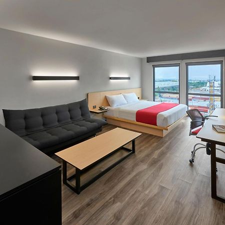 City Express Plus By Marriott Leon Centro De Convenciones Εξωτερικό φωτογραφία