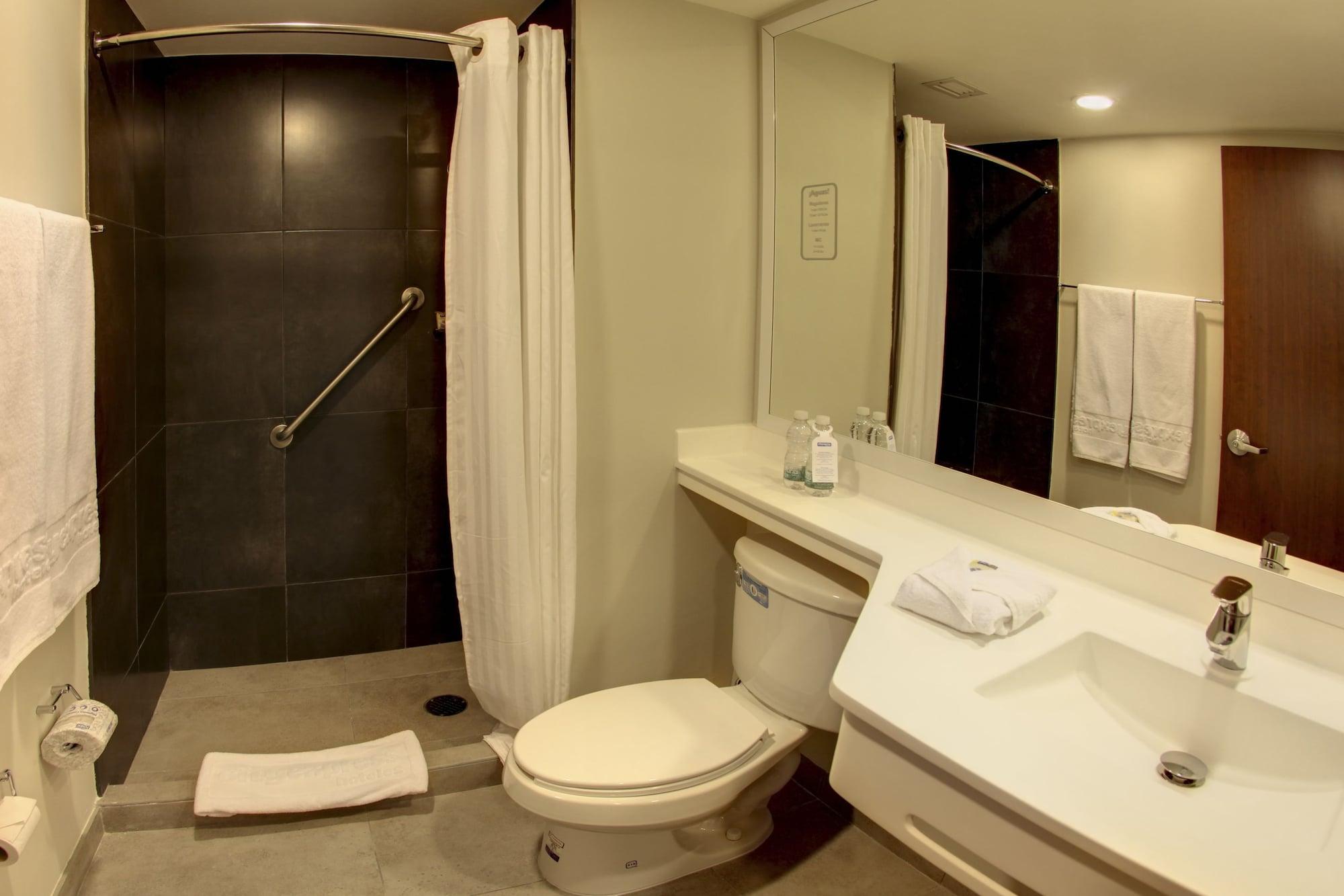 City Express Plus By Marriott Leon Centro De Convenciones Εξωτερικό φωτογραφία