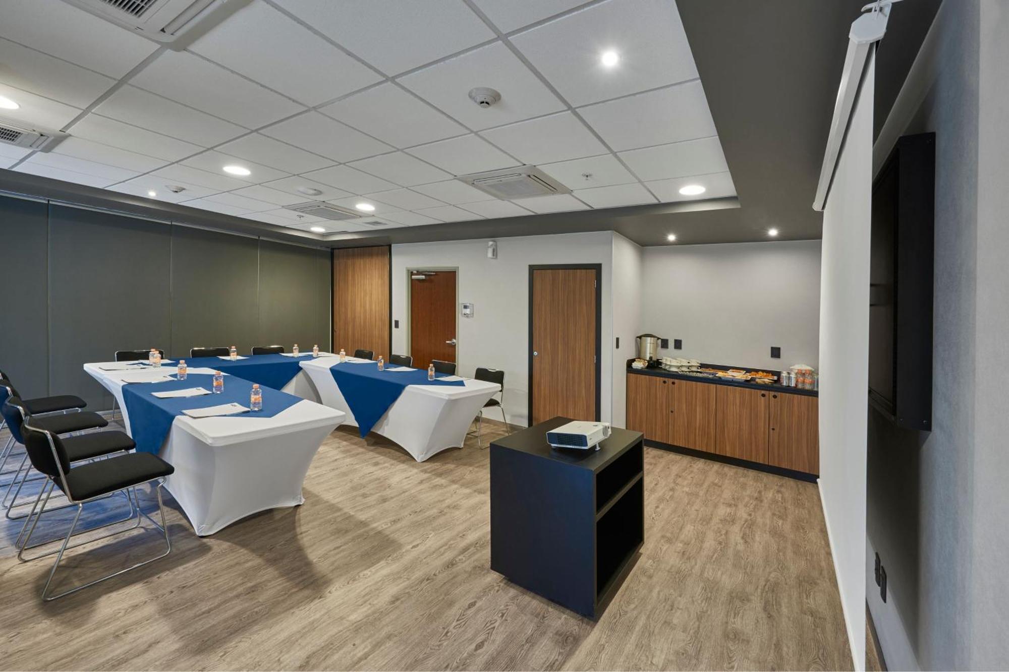 City Express Plus By Marriott Leon Centro De Convenciones Εξωτερικό φωτογραφία