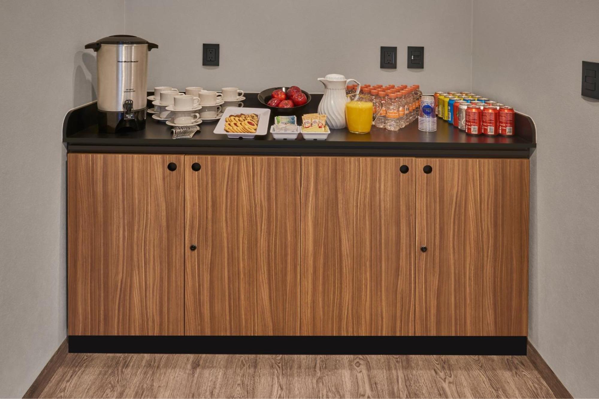 City Express Plus By Marriott Leon Centro De Convenciones Εξωτερικό φωτογραφία