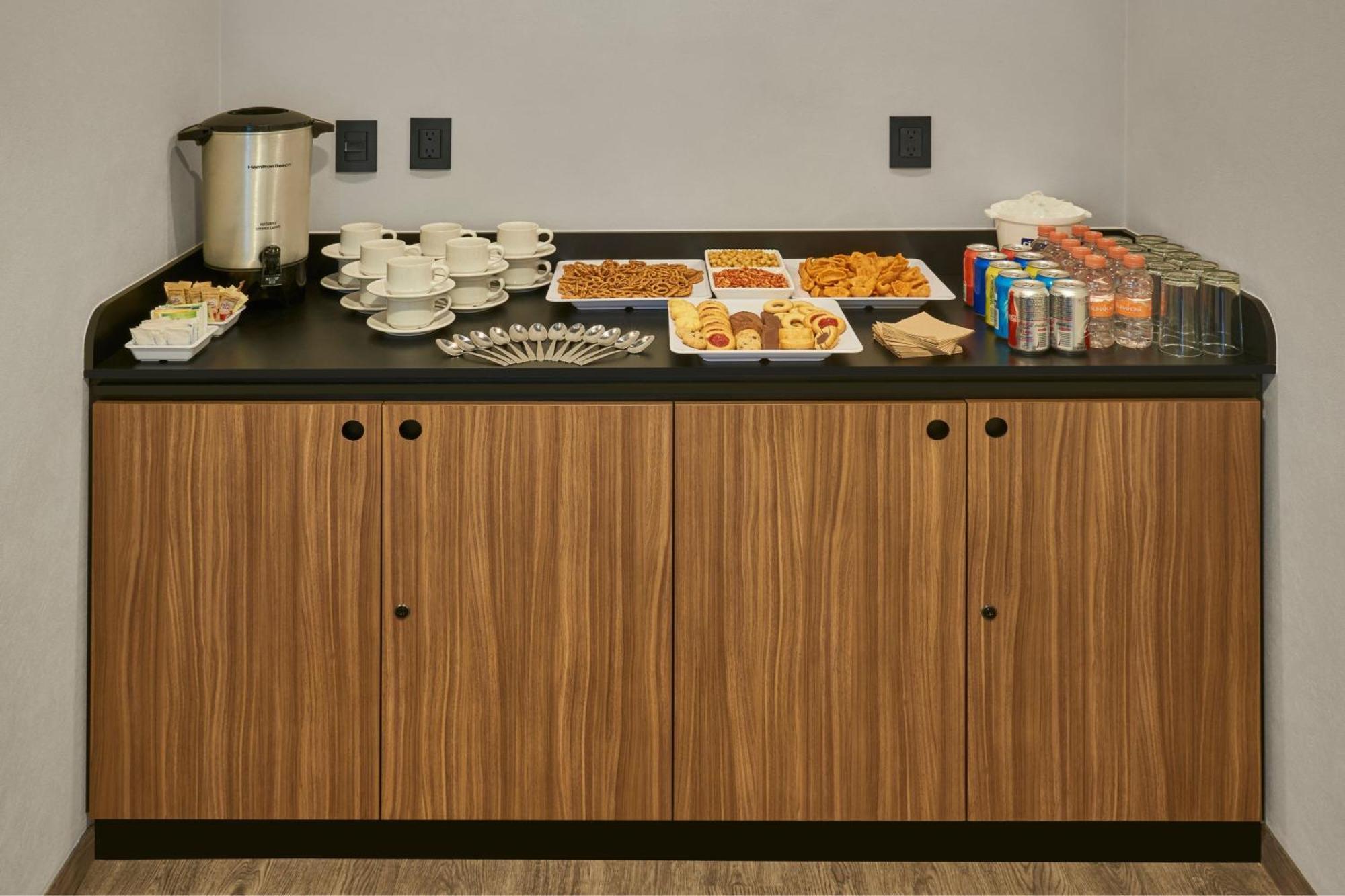 City Express Plus By Marriott Leon Centro De Convenciones Εξωτερικό φωτογραφία