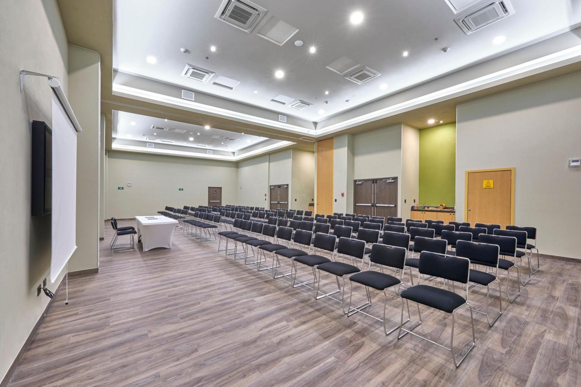 City Express Plus By Marriott Leon Centro De Convenciones Εξωτερικό φωτογραφία