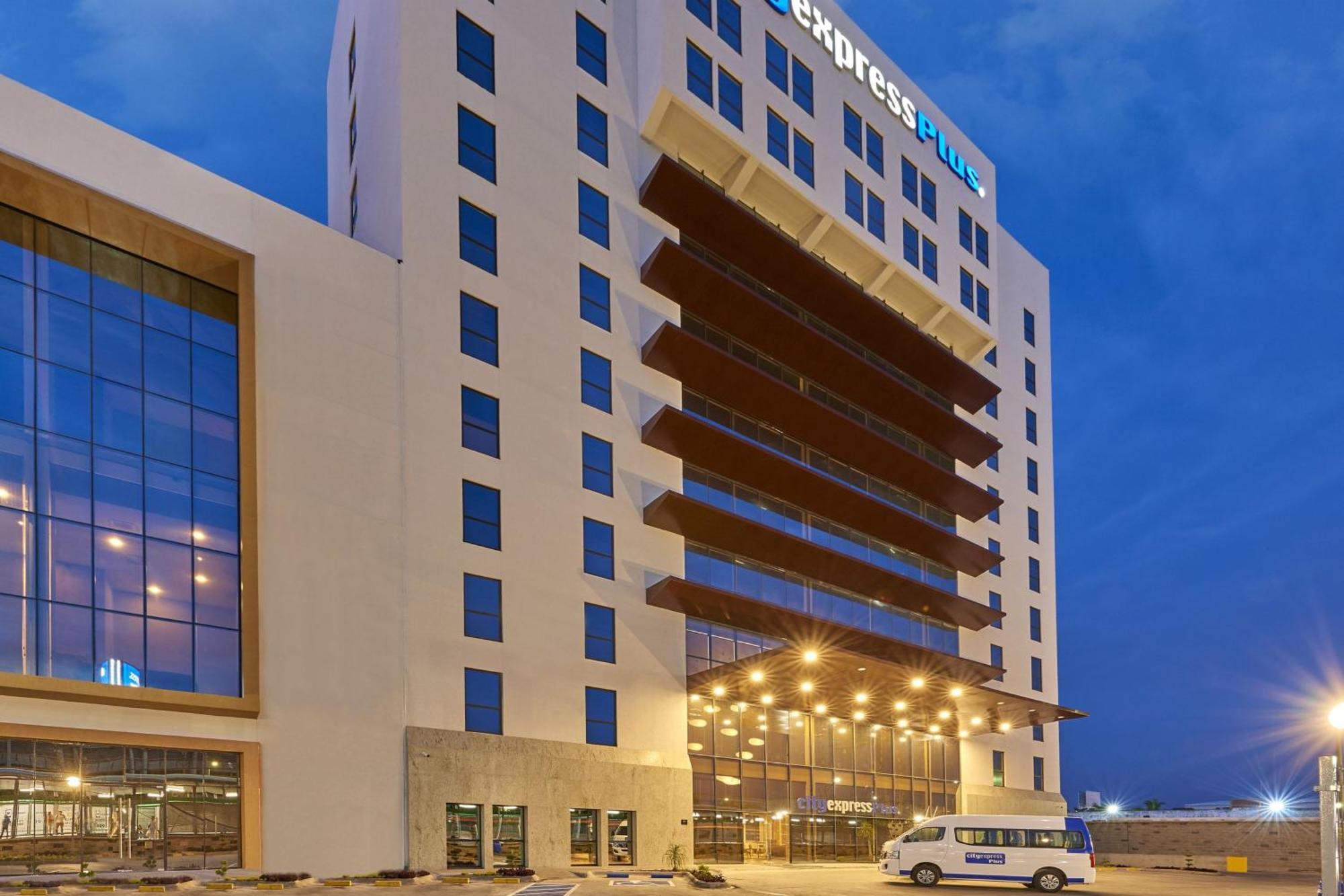City Express Plus By Marriott Leon Centro De Convenciones Εξωτερικό φωτογραφία