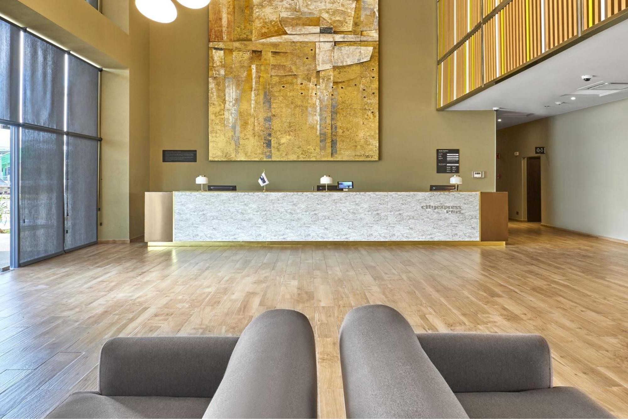 City Express Plus By Marriott Leon Centro De Convenciones Εξωτερικό φωτογραφία