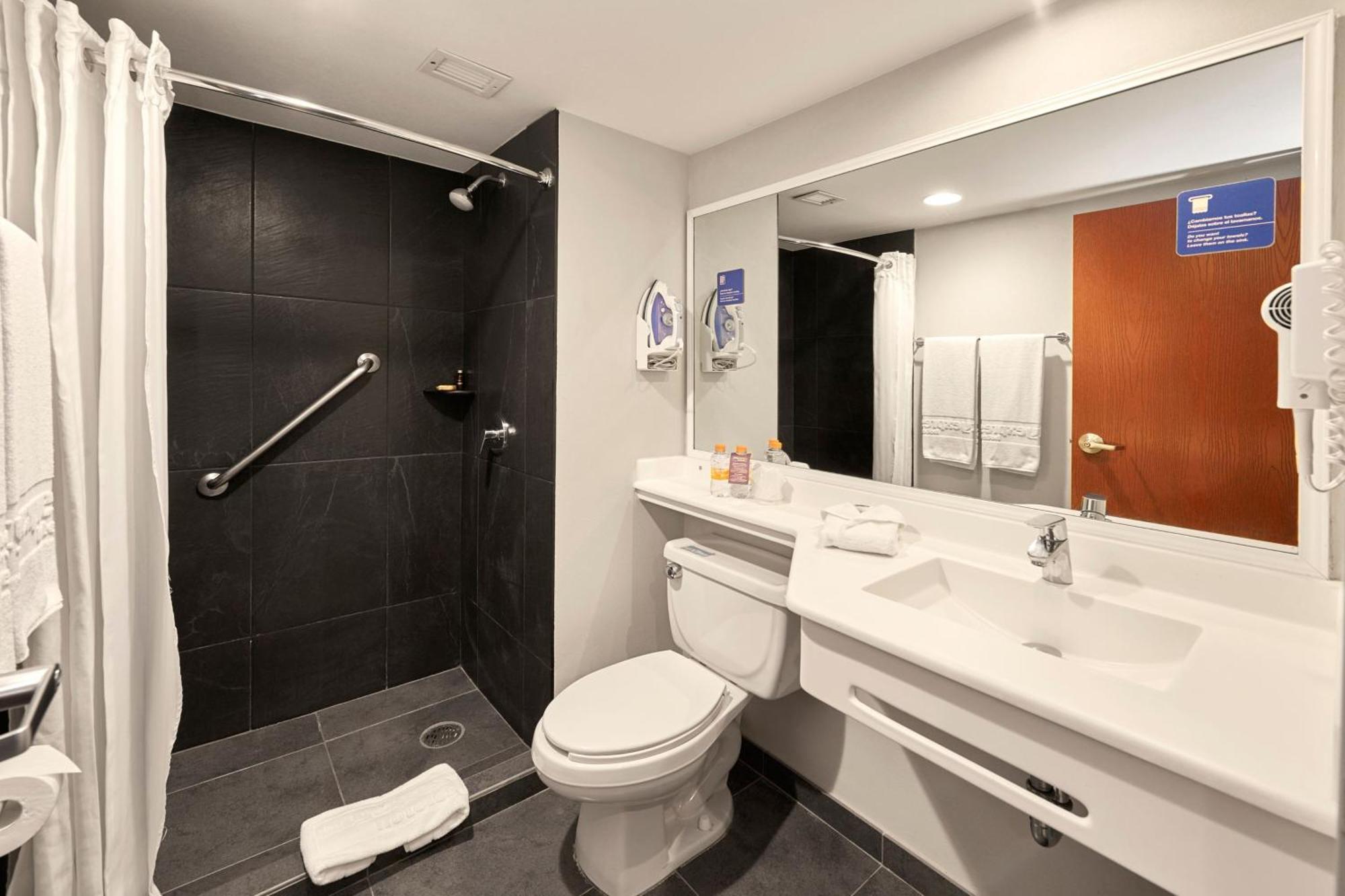 City Express Plus By Marriott Leon Centro De Convenciones Εξωτερικό φωτογραφία