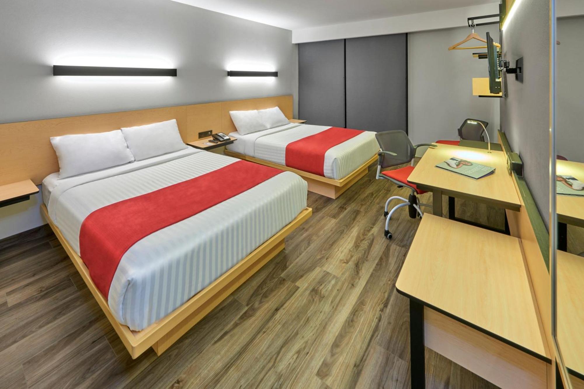 City Express Plus By Marriott Leon Centro De Convenciones Εξωτερικό φωτογραφία