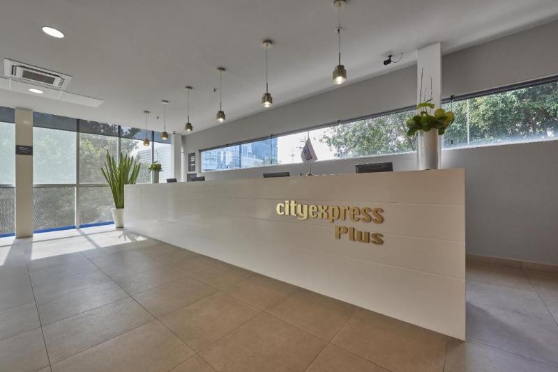 City Express Plus By Marriott Leon Centro De Convenciones Εξωτερικό φωτογραφία