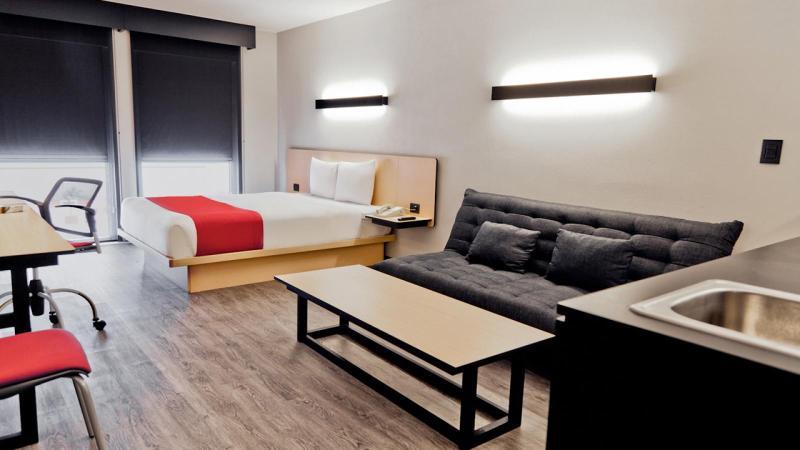 City Express Plus By Marriott Leon Centro De Convenciones Εξωτερικό φωτογραφία
